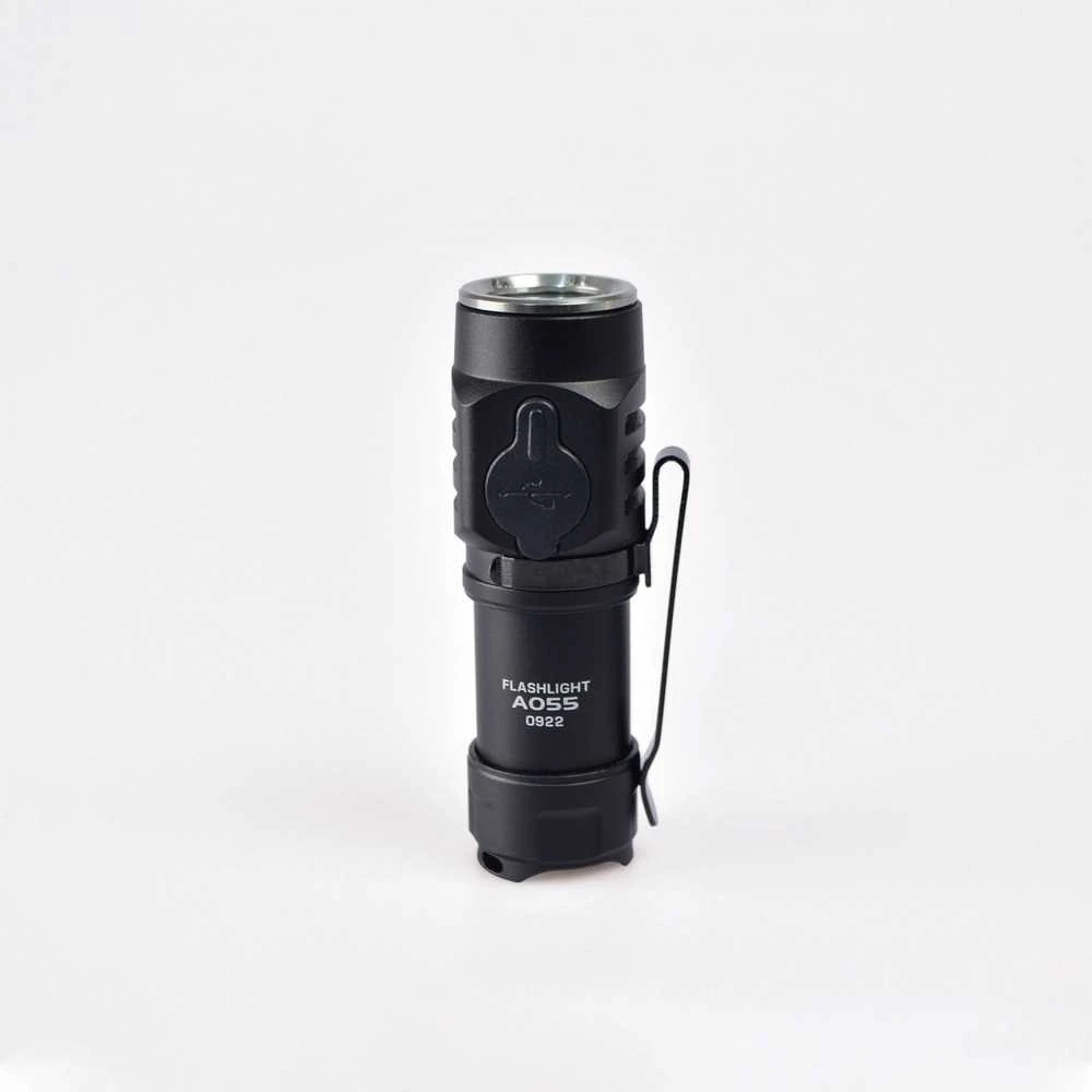 Įkraunamas kišeninis LED žibintuvėlis Luminus SST20 10W, 600Lm 5700K, Li-ion 16340 800mAh (keičiamas į CR123A), VIDEX VLF-A055 – Kompaktiškas dydis ir plieno klipsas
