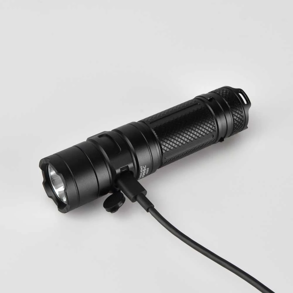 Įkraunamas kišeninis LED žibintuvėlis CREE XHP50.2 20W, 4000Lm 5000K, Li-ion 26650 5000mAh, VIDEX VLF-A355C – Komplekte galingas 5000mAh akumuliatorius