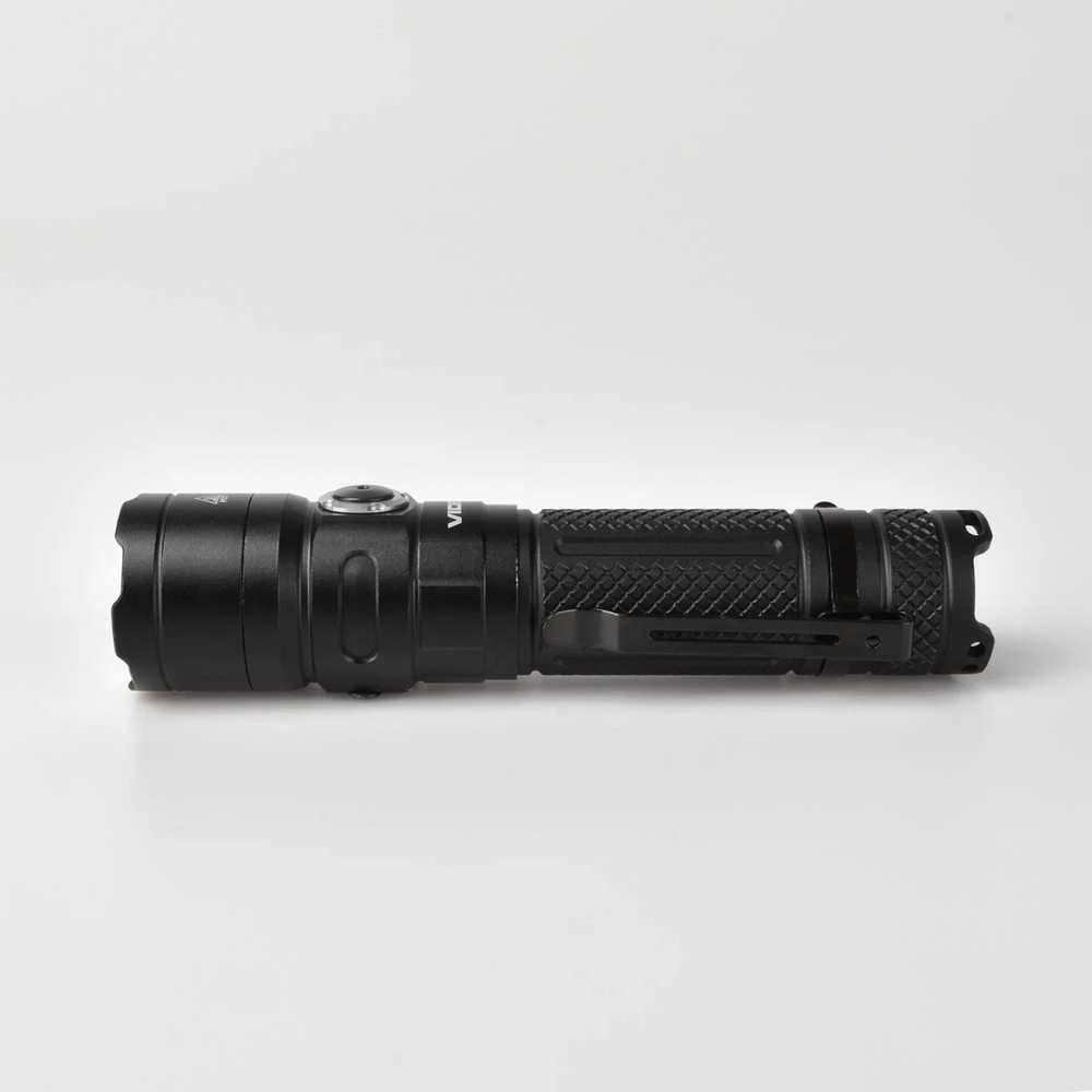 Įkraunamas kišeninis LED žibintuvėlis CREE XHP50.2 20W, 4000Lm 6500K, Li-ion 21700 4000mAh, VIDEX VLF-A406 – Kompaktiškas dydis ir kompromisų neturinti galia