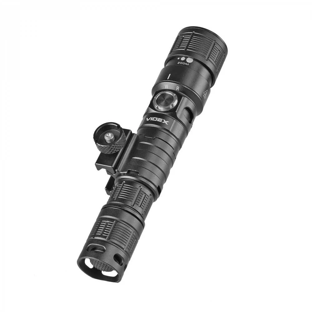 Taktinis LED žibintuvėlis Luminus SST40 10W, Balta/Raudona šviesa, Priartinimas, 1000Lm 5000K, Li-ion 18650 2200mAh, VIDEX VLF-AT366 – Ginklo laikiklis