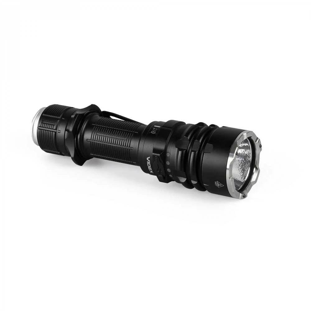 Taktinis LED žibintuvėlis Luminus SFT40 20W, 2000Lm 6500K, Li-ion 21700 4000mAh, VIDEX VLF-AT265 – Taktinis mygtukas, 650m atstumas ir spalvoti filtrai