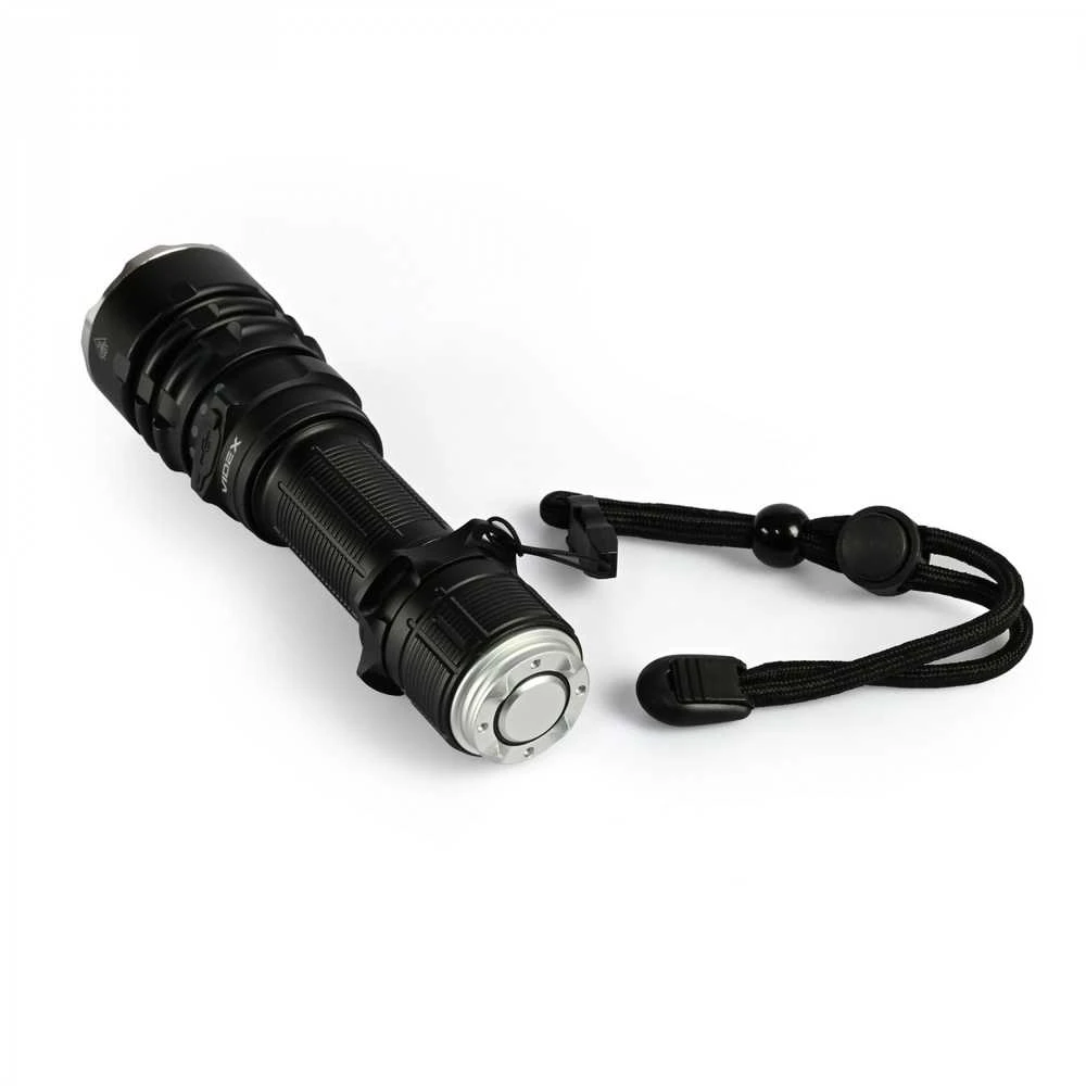 Taktinis LED žibintuvėlis Luminus SFT40 20W, 2000Lm 6500K, Li-ion 21700 4000mAh, VIDEX VLF-AT265 – Taktinis mygtukas, 650m atstumas ir spalvoti filtrai