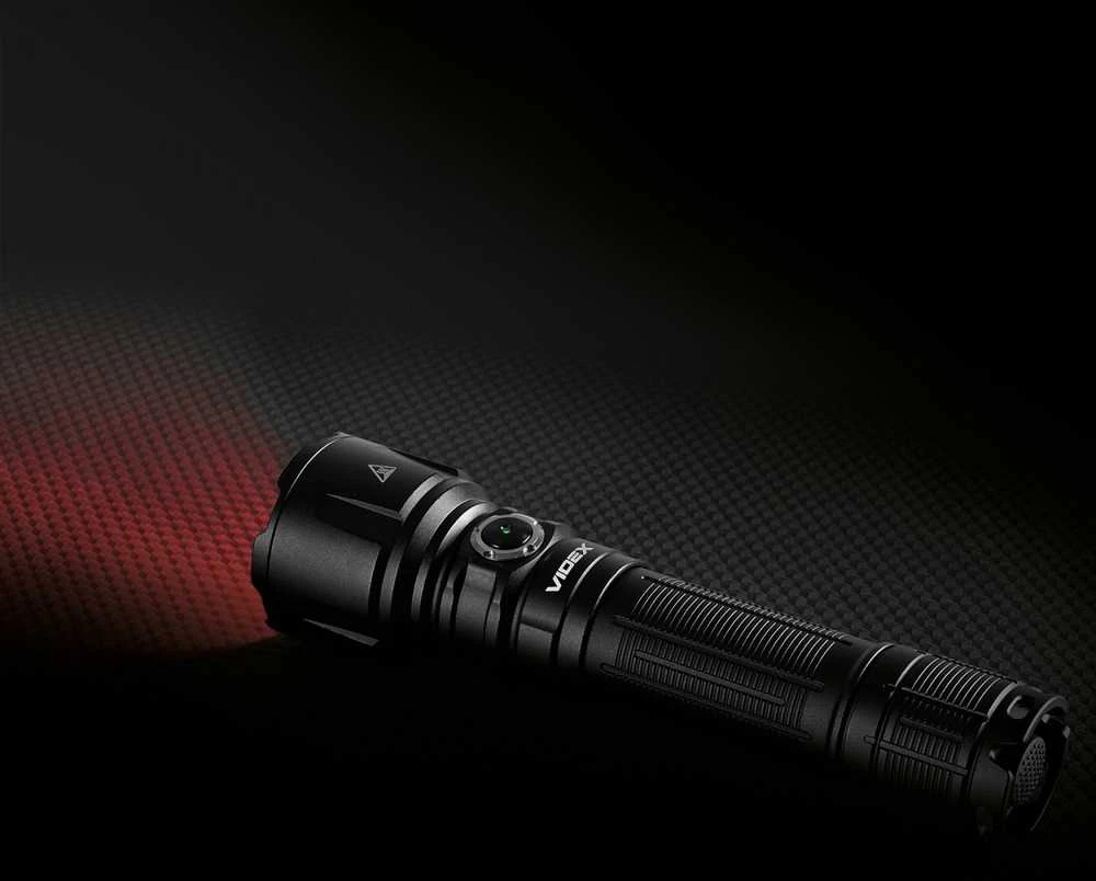 Įkraunamas kišeninis LED žibintuvėlis CREE XHP50.2 20W, Raudona šviesa, 3600Lm 5000K, Li-ion 21700 4000mAh, VIDEX VLF-A376 – Taktinis mygtukas ir raudona šviesa