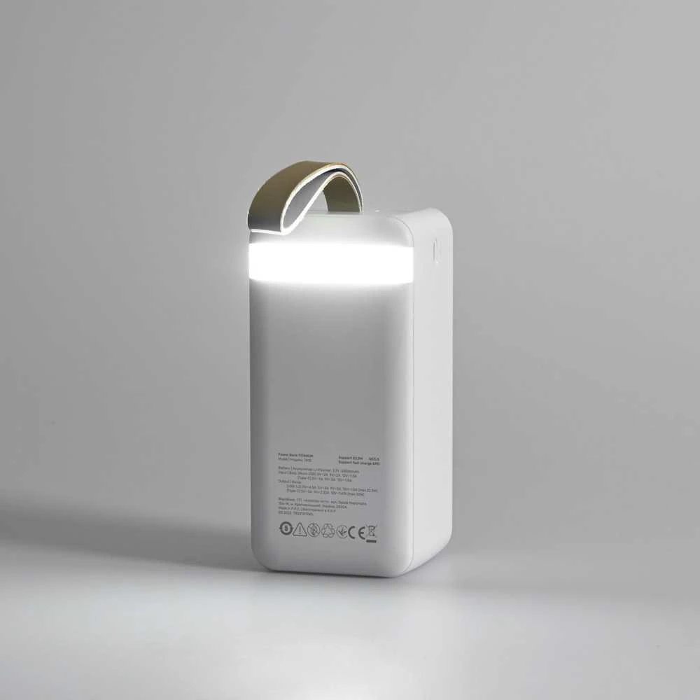 Didelės galios išorinė baterija 50000mAh 22.5W, Micro USB / Type-C / 2xUSB, greitas įkrovimas, balta, TITANUM TPB-741S-W Baltas – Super talpus nešiojamas energijos blokas nešiojamų kompiuterių ir telefonų daugkartiniam greitam krovimui