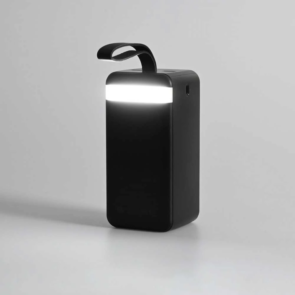 Didelės galios išorinė baterija 50000mAh 22.5W, Micro USB / Type-C / 2xUSB, greitas įkrovimas, juoda, TITANUM TPB-741S-B Juodas – Ekstremalios talpos maitinimo stotelė keliautojams ir ilgai autonomijai krizėse