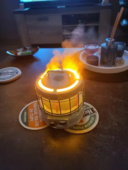 „Flextail Max Lantern“ drėkintuvas stovyklavimui