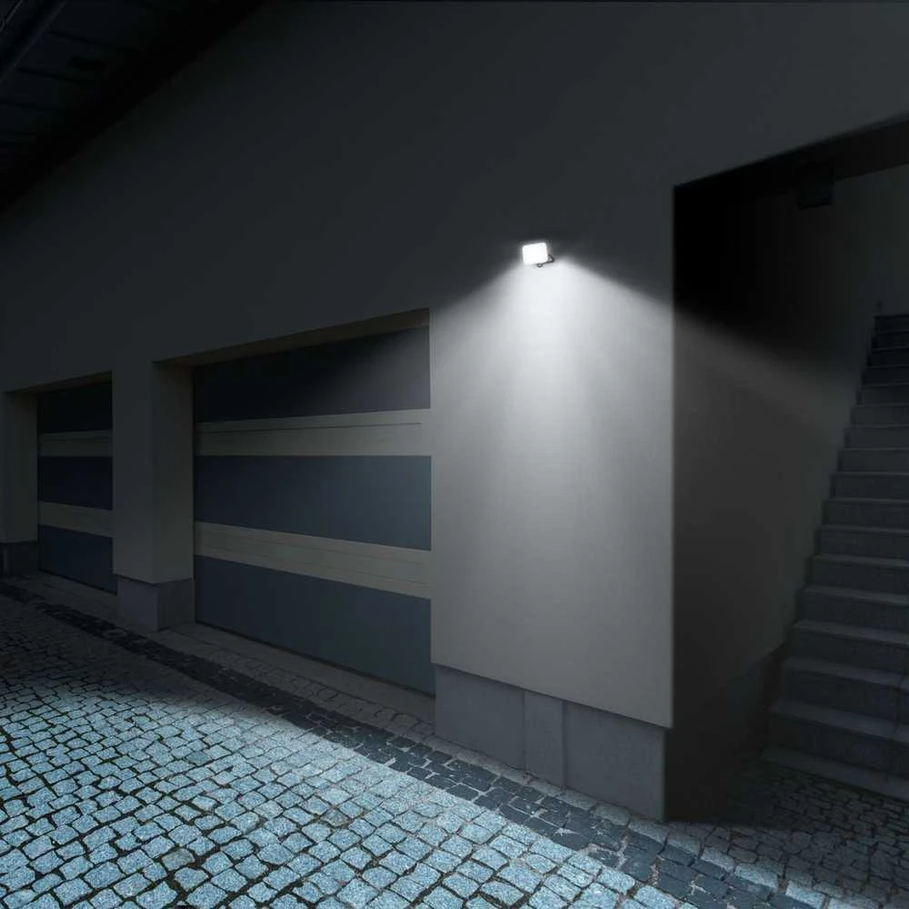 LED prožektorius 30W 2400Lm 5000K IP65, VIDEX VLE-F3-0305B – Kompaktiškas aliuminio korpusas