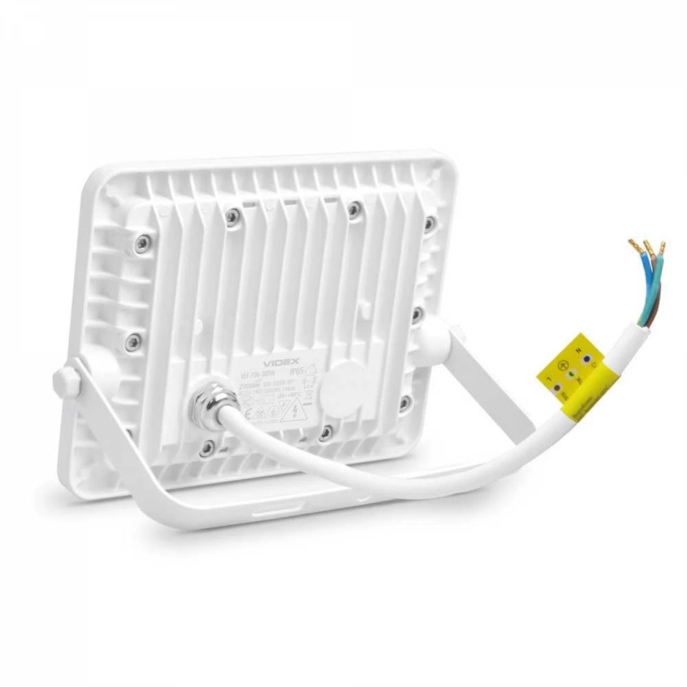 LED prožektorius 30W 2700Lm 5000K IP65, VIDEX VLE-F2e-305W | LUCA – Sustiprintas aliuminio radiatorius ilgalaikiam aušinimui
