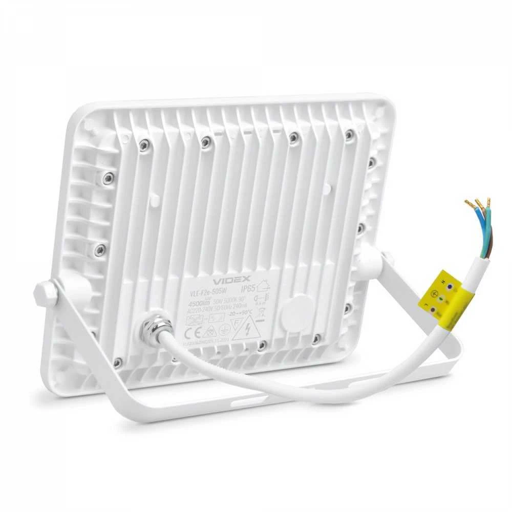 LED prožektorius 50W 4500Lm 5000K IP65, VIDEX VLE-F2e-505W | LUCA – Sustiprintas aliuminio radiatorius ilgalaikiam aušinimui