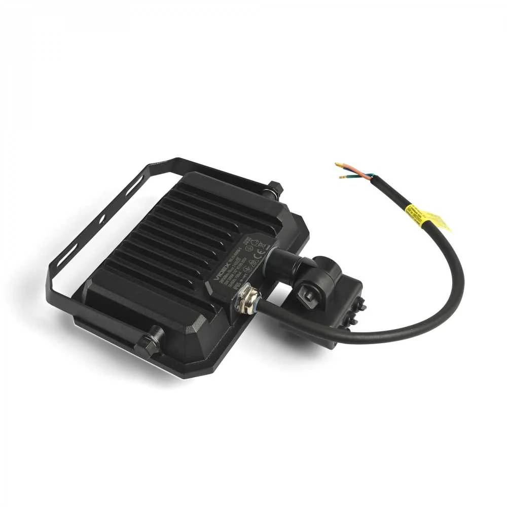 LED prožektorius su jutikliu 30W 2400Lm 5000K IP65, VIDEX VLE-F3-0305B-S – Reguliuojamas PIR judesio jutiklis (SENS/TIME/LUX)