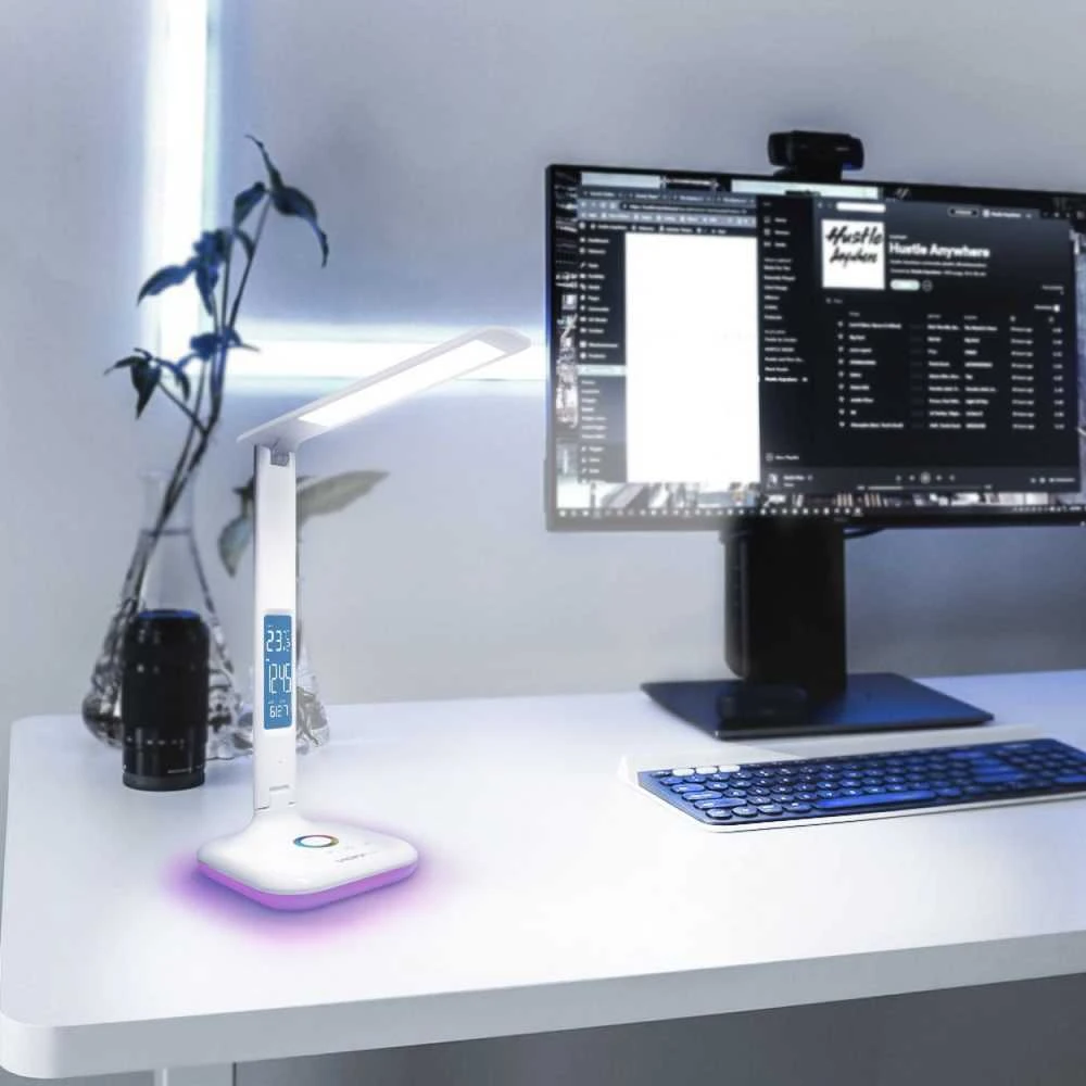 Dimeriuojama LED stalinė lempa su ekranu 5W 490Lm 3000/4000/5500K, VIDEX VLE-TF05W-RGB | baltas – Integruotas informacinis ekranas su laikrodžiu ir termometru