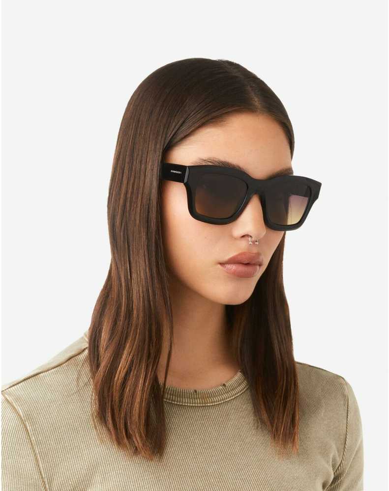 Hawkers CULTURE polarized #Juodas Moss 1 u