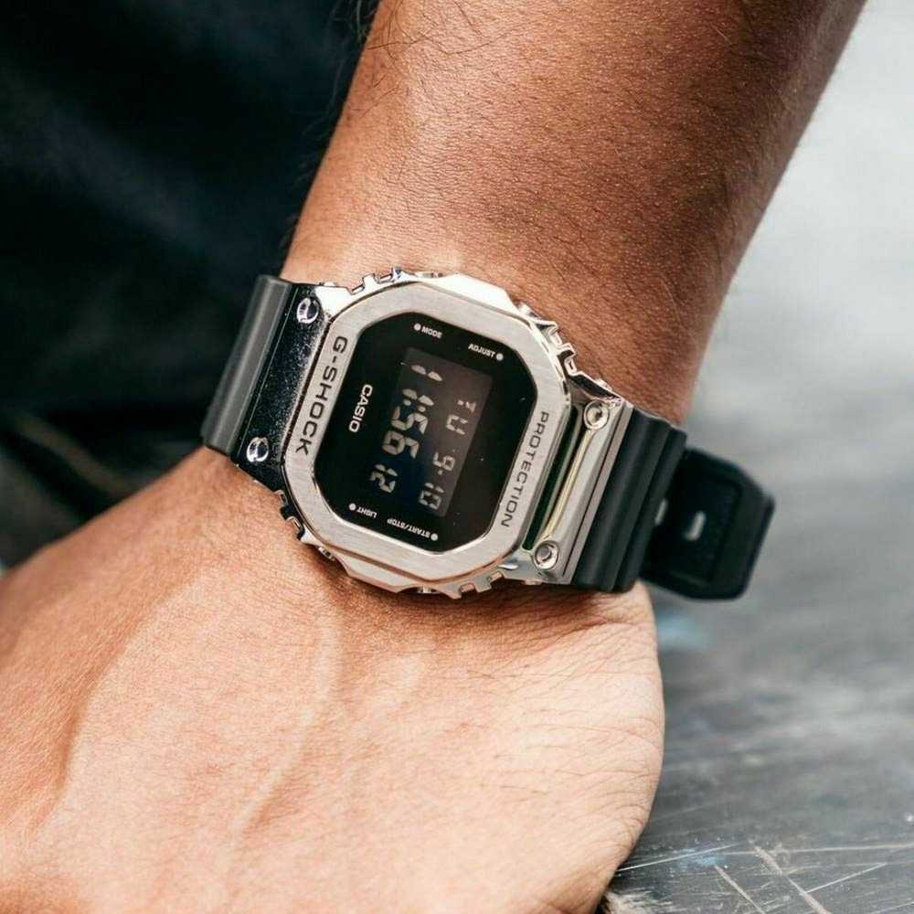 Laikrodis Casio G-Shock GM-5600U-1ER