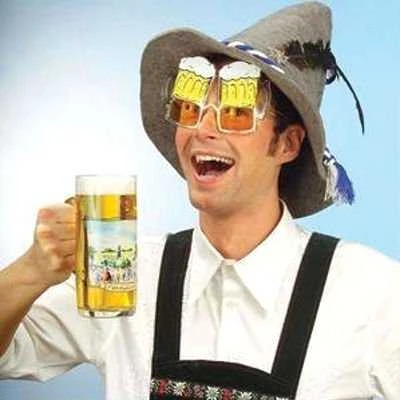 Akiniai nuo saulės - alaus bokalai