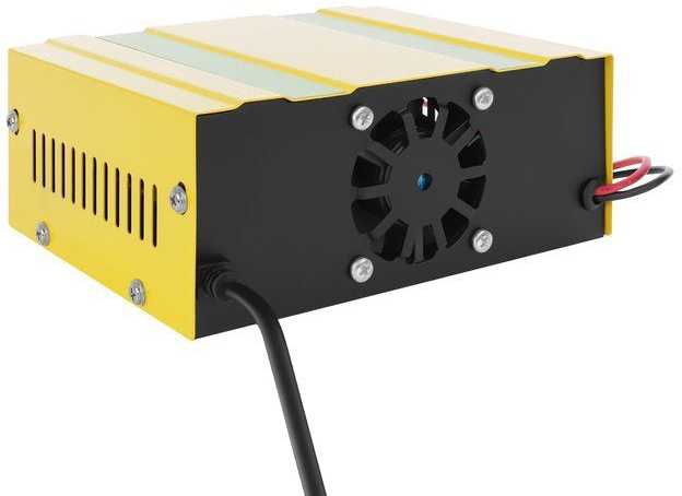 Akumuliatoriaus įkroviklis 12 V / 24 V