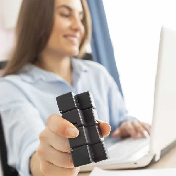 Antistresinis begalybės kubas
