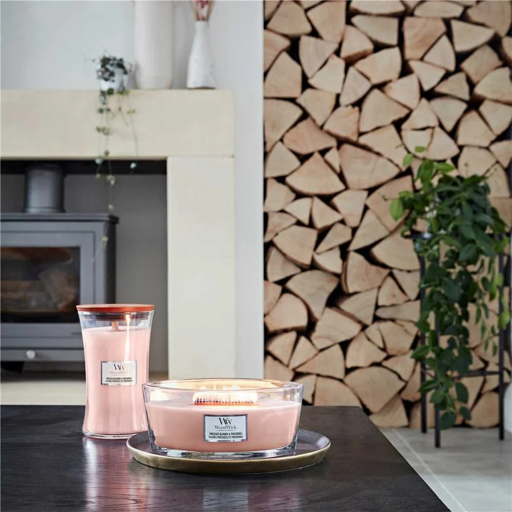 WoodWick Aromatinė žvakė (Pressed Bloom & Patchouli), 609,5 g