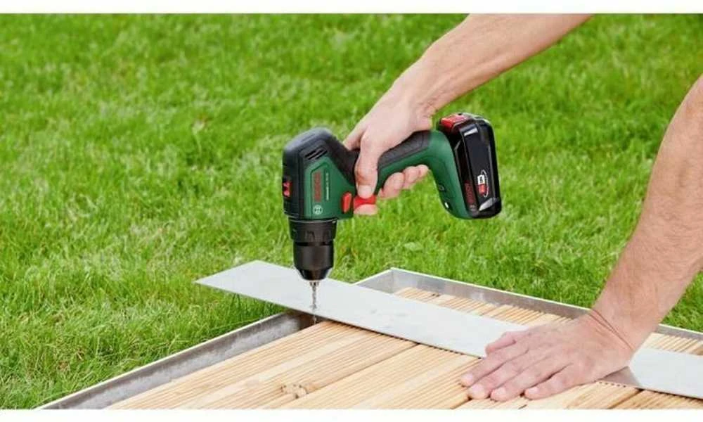 Bosch UniversalDrill 18V-60solo Akum.suktuvas