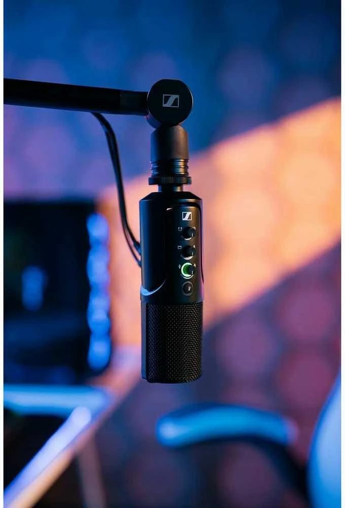 „Sennheiser Profile Streaming Set“ – USB-C mikrofonas su reguliuojamu laikikliu, skirtas transliacijoms podcast'uose ir transliacijoms