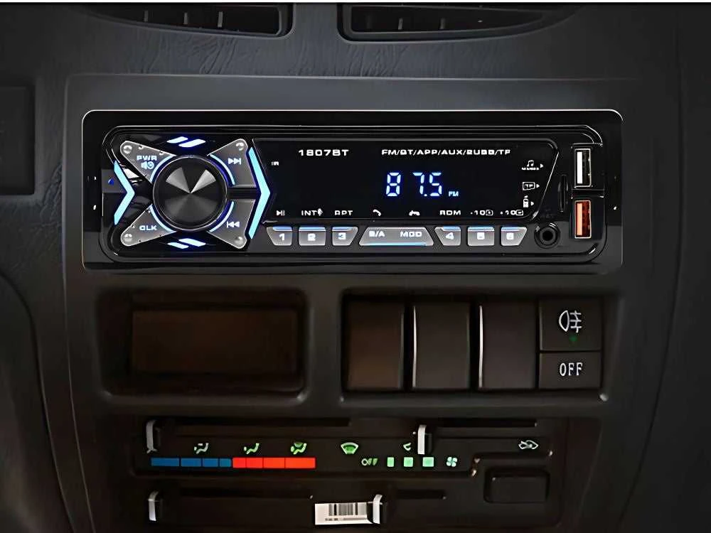 Automagnetola Bluetooth USB AUX SD 1-DIN su pultu