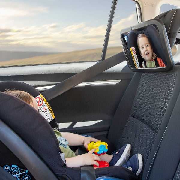 Automobilio veidrodėlis vaikų saugumui