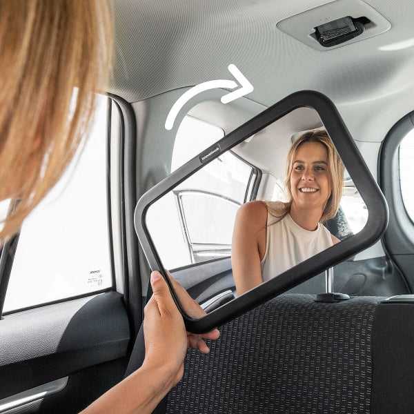 Automobilio veidrodėlis vaikų saugumui