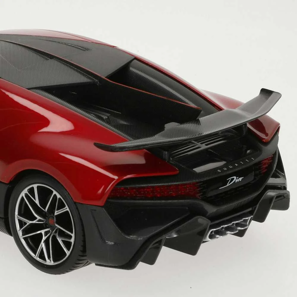 *BBURAGO metal, 1:18, Bugatti Divo Metalic, Raudonas