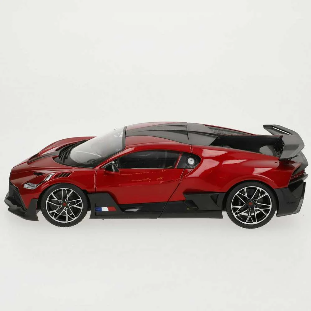 *BBURAGO metal, 1:18, Bugatti Divo Metalic, Raudonas