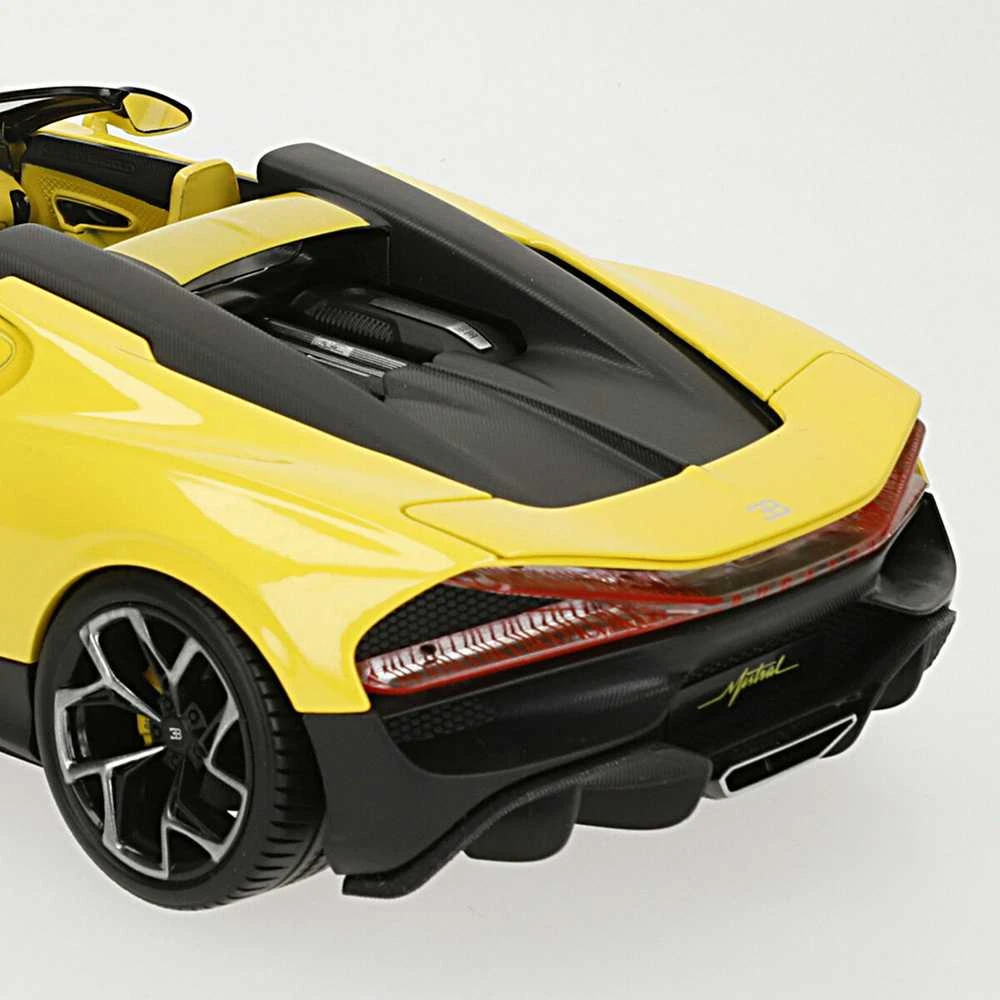 *BBURAGO metal.1:18 Bugatti mistral