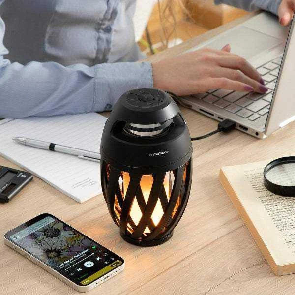 Belaidis garsiakalbis su LED liepsnos efektu