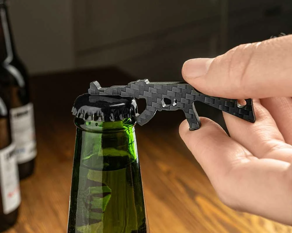 Butelių atidarytuvas, Ak-47 raktų pakabukas (anglies pluošto)