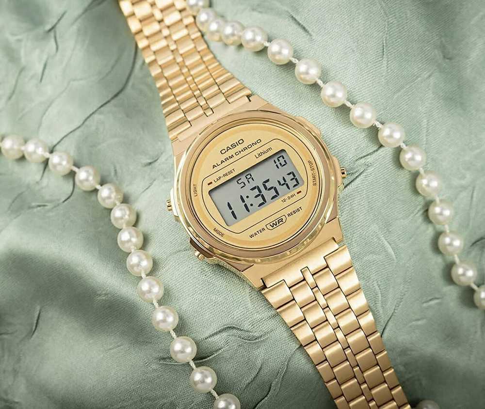 CASIO LTP-1308SG-7AVDF moteriškas laikrodis (zd605c) + dėžutė