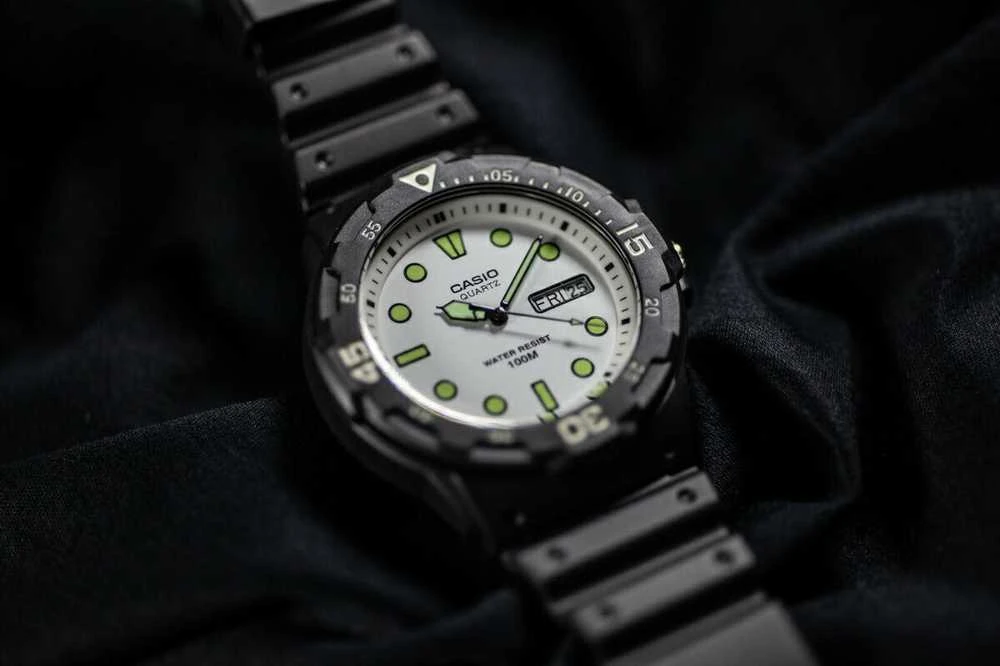Laikrodis CASIO LW-203-4AVEF