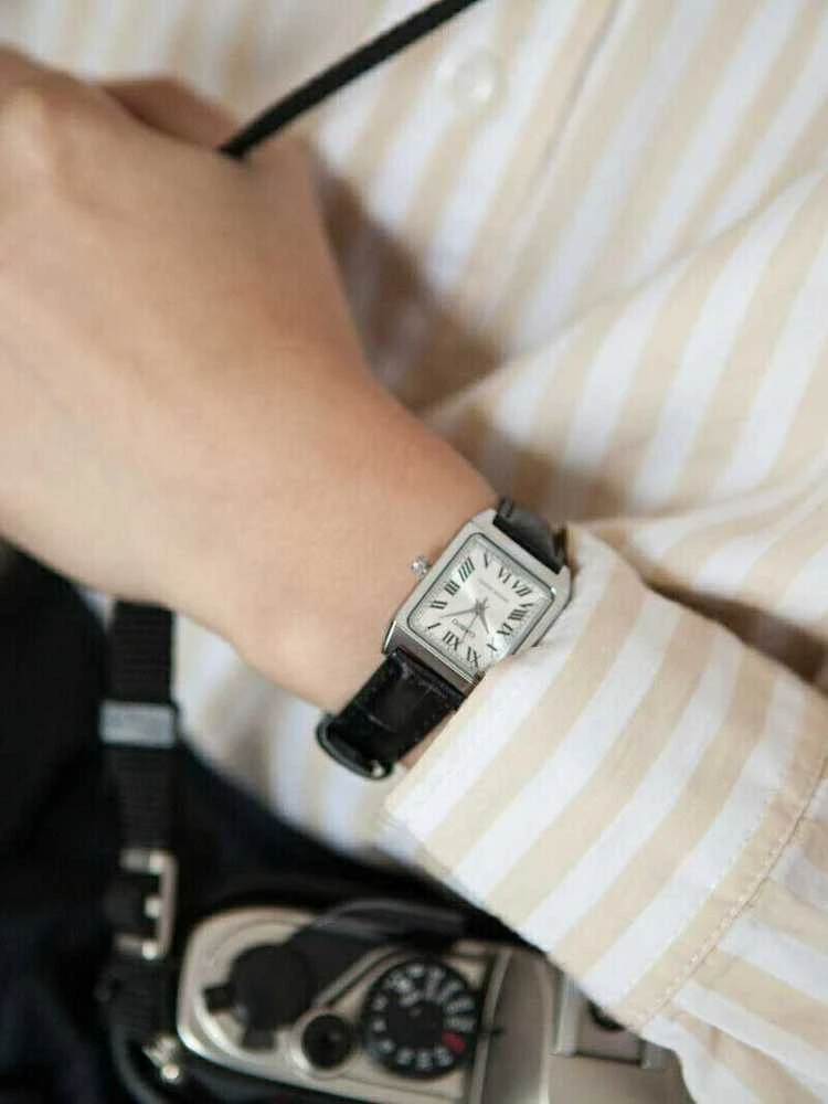 Laikrodis CASIO WOMEN'S WATCH LQ-24B-1BDF + BOX