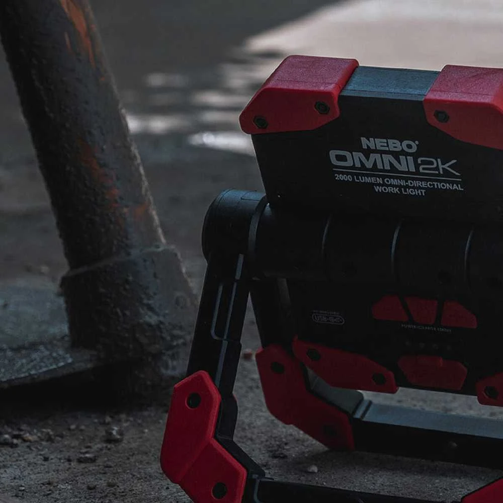 Žibintuvėlis Nebo OMNI 2K su išorine baterija (powerbank)