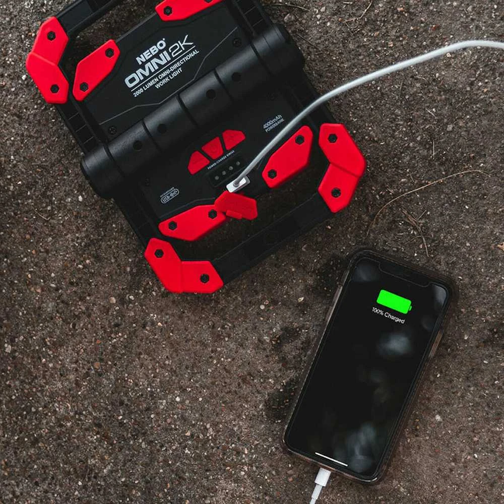 Žibintuvėlis Nebo OMNI 2K su išorine baterija (powerbank)