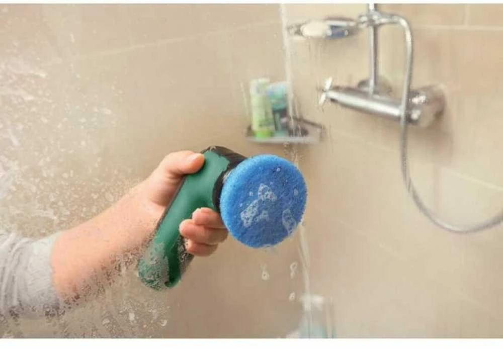 Akumuliatorinis valymo šepetys Bosch Universalbrush