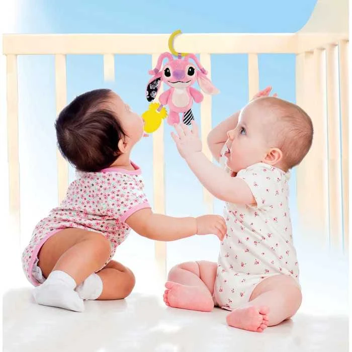 „Disney Lilo and Stitch“ angelo pliušinis žaislas ir kramtukas „Clementoni“