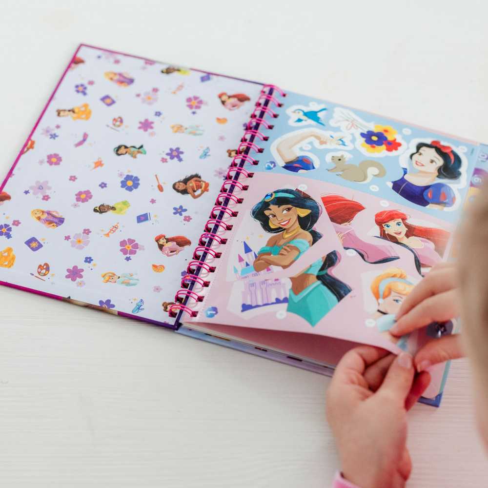 Disney Princess Pabarstukų vakarėlio istorijos dėlionės lipdukų ir spalvinimo rinkinys