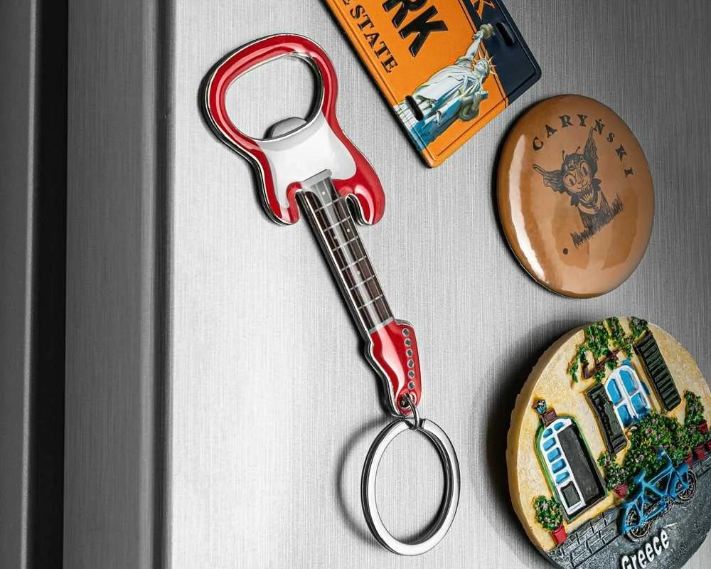 Elektrinės gitaros apsauginis dangtelis su magnetu - RAUDONAS