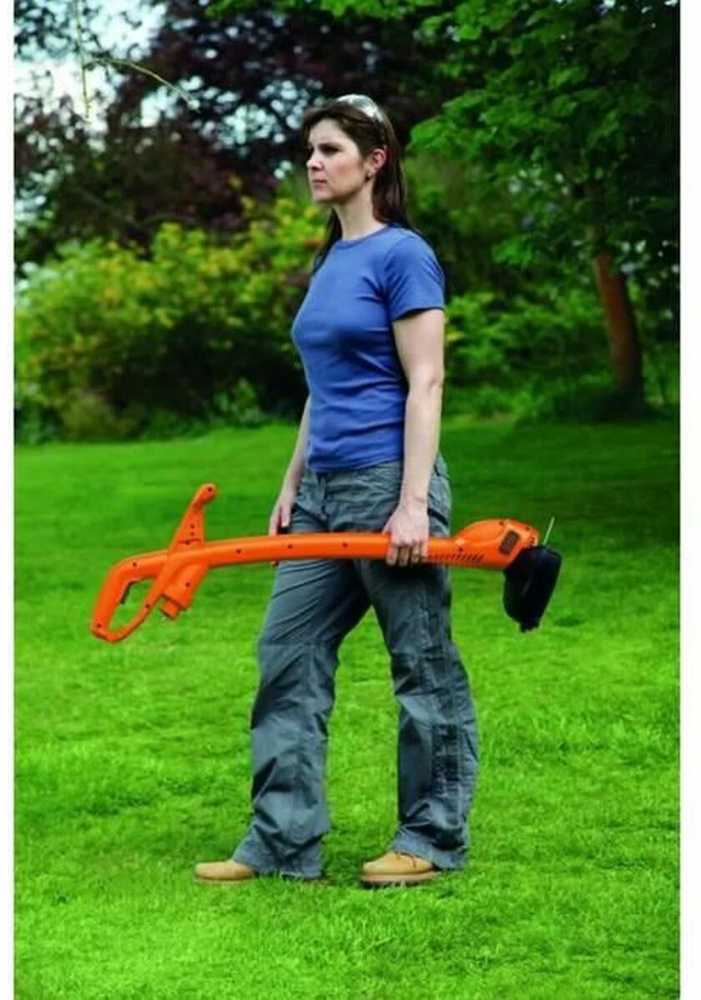 Black & Decker Juodas & Decker Juodas & DECKER Grass Trimmer GL310-QS, 300 W | Cordless