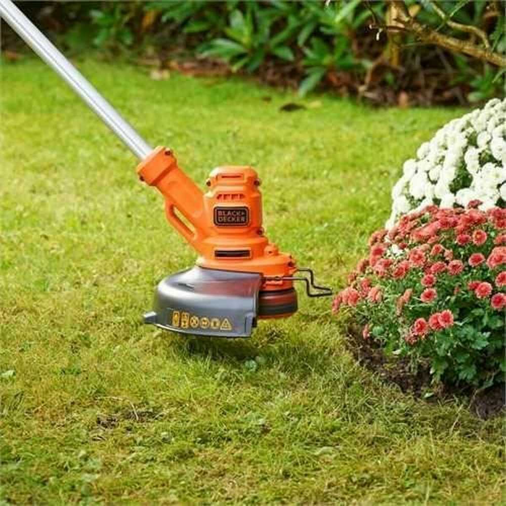 Black & Decker Juodas & Decker elektrinė žoliapjovė 450 W, 25 cm pjovimo plotis, teleskopinis kotas, BESTA525-QS