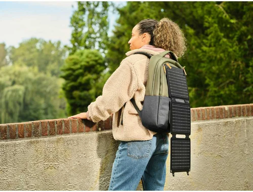 TRUST Saulės skydelis ZUNY 20W, nešiojamas, 1xUSB-A, 1xUSB-C