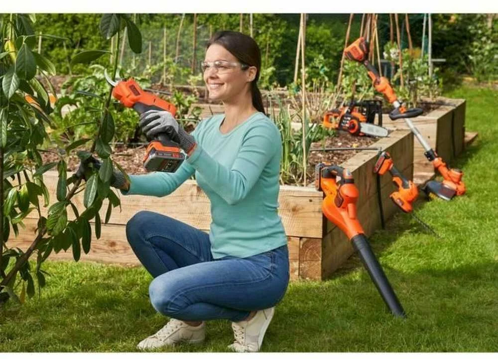 Juodas & Decker Akku-Gartenschere 18V/2.0Ah BCPP18D1 Power shear