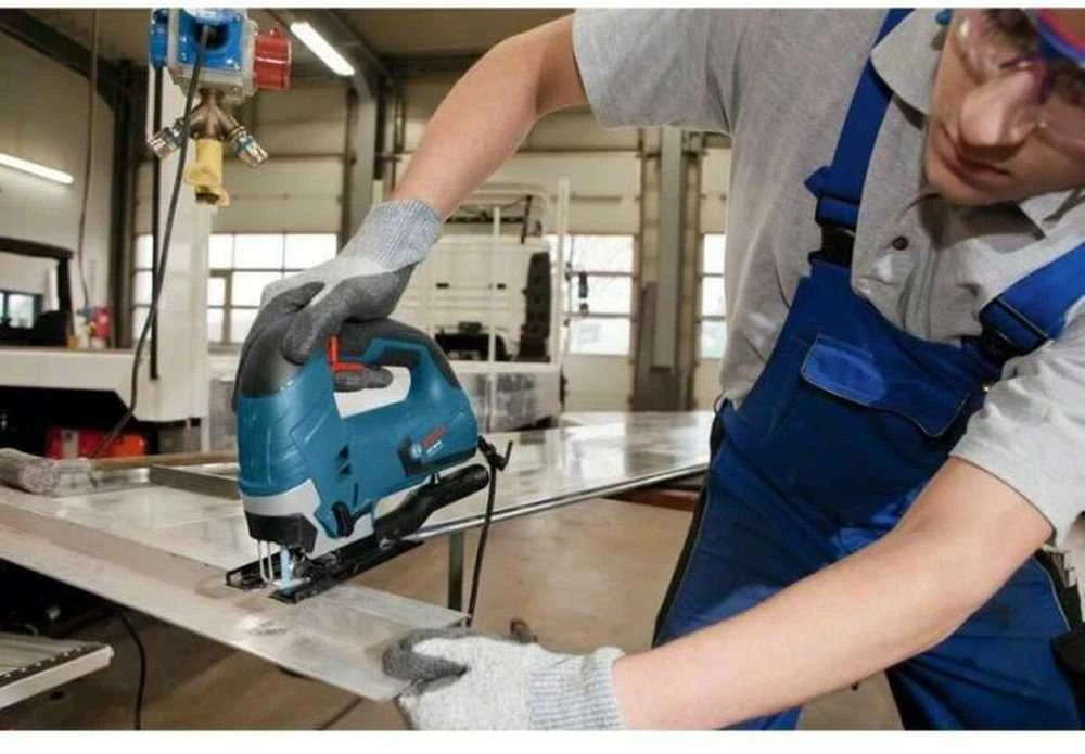 Siaurapjūklis Bosch GST90BE