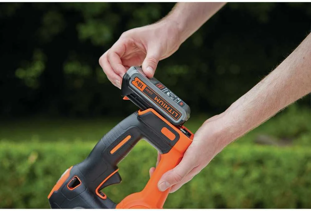 Black & Decker Juodas & Decker Akumuliatorinės gyvatvorių žirklės GTC18452PC 18V 2Ah 45 cm, Juodas & Decker
