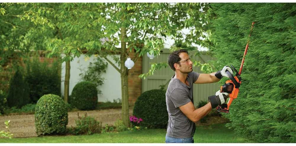Black & Decker Juodas & Decker Akumuliatorinės gyvatvorių žirklės GTC18452PC 18V 2Ah 45 cm, Juodas & Decker