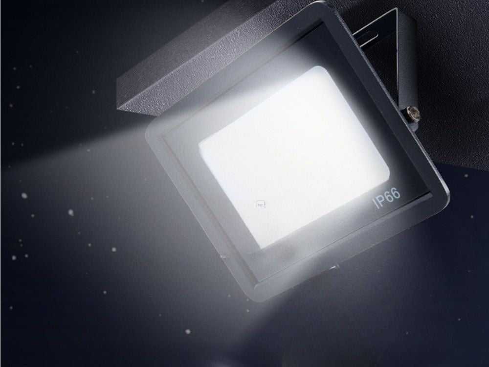 Halogeninis LED prožektorius 50W 6000K lauko sąlygoms, atsparus vandeniui, IP66
