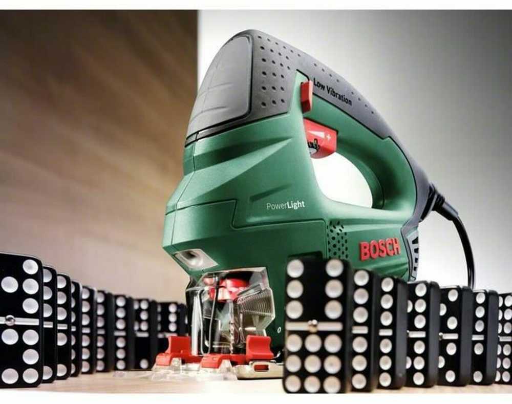 Bosch Sauty pjūklas PST 900 PEL 620W