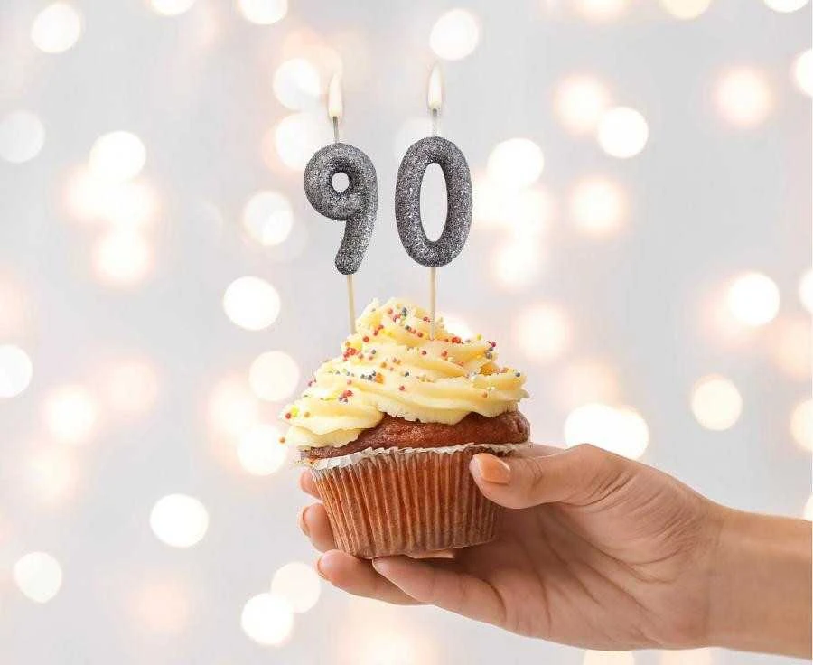 GoDan Cake žvakė numeris 9 blizgučiai, juoda 11,5x3,5 cm Godan